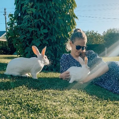 gabriela_k94's profile picture. PhD in law | Legislative Advocacy Manager at @animallaweurope 🇪🇺 | Personally managed by my rescued rabbits and hens 🐇🐔 | Vegan 🌱 | Feminist
