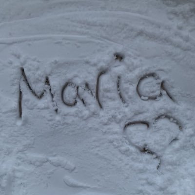 onlymri's profile picture. 