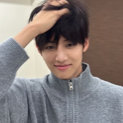 hooneclair's profile picture. 