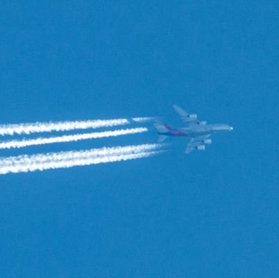 k_uriui's profile picture. 一眼レフと単焦点レンズを振り回している人。
社会人をしながらHTMLとCSSを独学で勉強中。

自分のポートフォリオサイトを完成させるのが当面の目標。