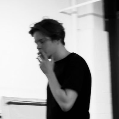 gabegenesis's profile picture. chief creative @pumpparty /
- prev. @ knowledgia (2.1m on Youtube)