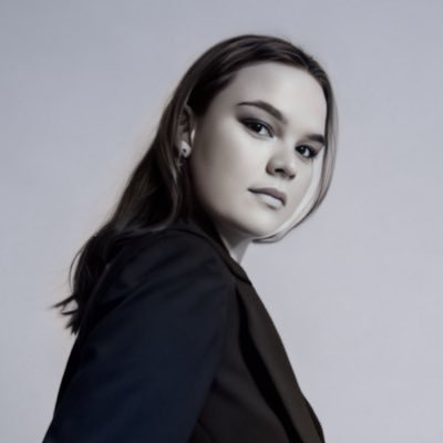 JanaRawlins's profile picture. ✦ User Experience Designer ✦