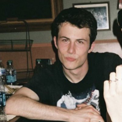 tomlinfao's profile picture. 