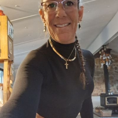 barefootspirit1's profile picture. I serve the Lord, i am a Christian but lord I am a lady too..God bless America.