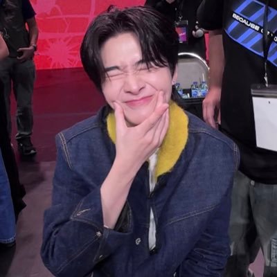 LuiziiPh's profile picture. 666 wifi… 🐶🤍 @thaichayanon | 🐥💛 @PEEMWASU_ | 🏒💖 @phutatchai | ปล่อยการ์ด #LuiziiPh_รีวิว