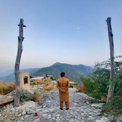 strangerJehan's profile picture. Someone's dream is
someone's toy🥀

  The world is changing 
   The  war  is  starting