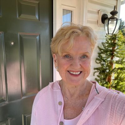 AuntyMarjry's profile picture. M.Ed. M.A., “Julep’s” Mom. #Cruciverbalist #MakersMarkAmbassador #Foodie #Kentucky🏀 #Golf 🚫DMs