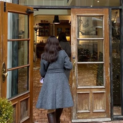 910monde's profile picture. 