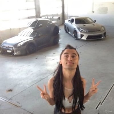 onlyymina's profile picture. fatphobic