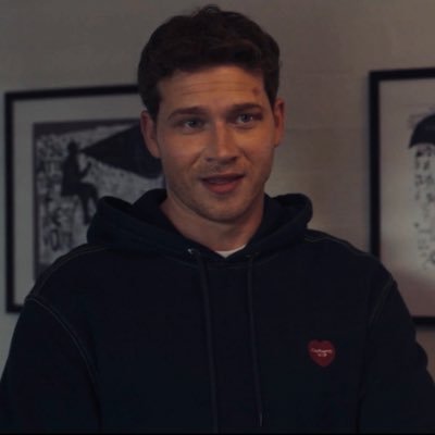 ediazsgyatt's profile picture. ˚ ༘ ೀ⋆｡˚─ fifteen — no.1 ravi panikkar stan — eddie diaz defender for life — incapable of being normal about literally anything - 🦕