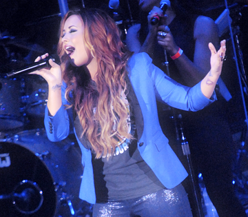 SonnyMKisses's profile picture. I have six amazing kids. Love is a fabric which never fades, no matter how often it is washed in the water of adversity and grief.