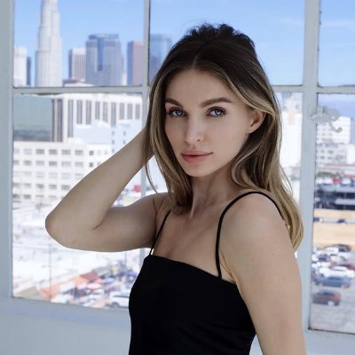 Simple5988's profile picture. I've always been pursuing a free and unrestrained life, so I don't want to get caught up in worries