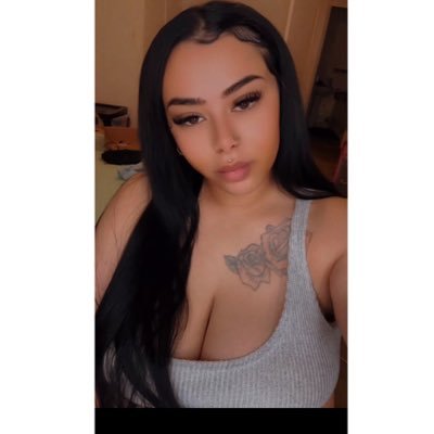 R_C_R_xx's profile picture. ♉️🇻🇨.   💙💚❤️💛