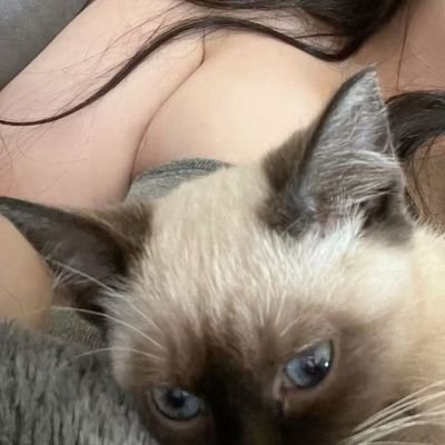 GloriaGeo474002's profile picture. just a ordinary girl.