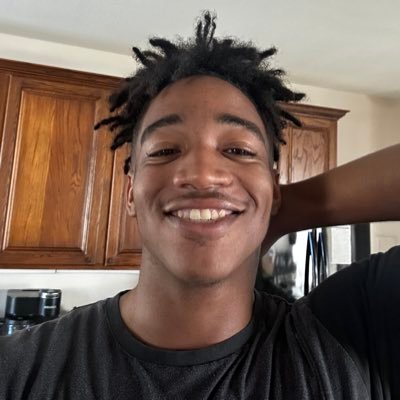 LORDLONELYY's profile picture. creative director of TRX🕊️❤️‍🔥 chief creative officer of Mitchell Marstin Music™️ (24)