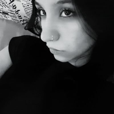 vsvxg_'s profile picture. •🍓🍄🍒
                         ✯