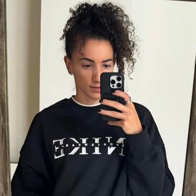 louvsfv's profile picture. fan account