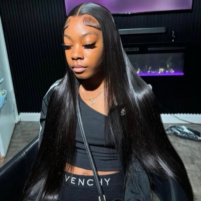 unusualqueenn1's profile picture. SUCH A LEO! ♕