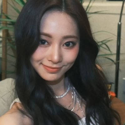 nongyuweromanof's profile picture. sapphire never cry