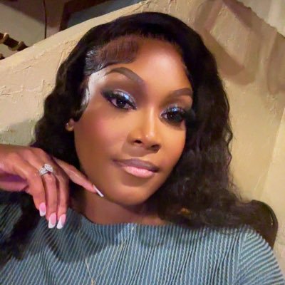 iDoDaMost's profile picture. 👑 Q u e e n i n g ✨🐬 🇺🇸 Army Vet 🇦🇫