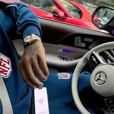 BisiworldTM's profile picture. Angry money maker