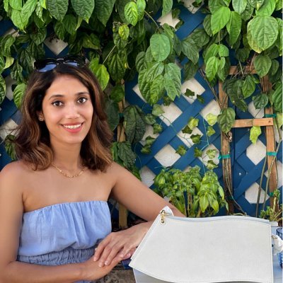 nainav98's profile picture. Explorer of ideas , Lover of simple moments ,Tweets = my thoughts