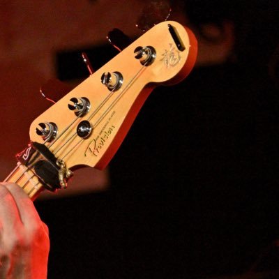 Ryu_HRB's profile picture. Bassとバンドと煙草が生き甲斐