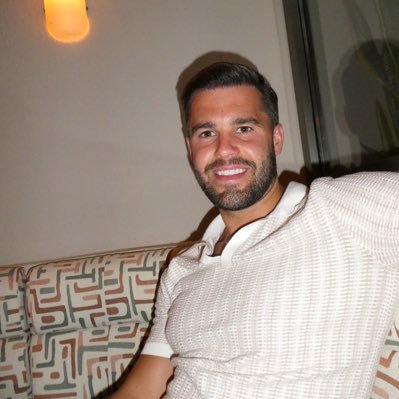 AlexClose1997's profile picture. 