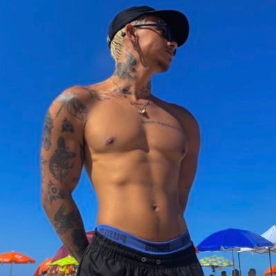 ianrdgg's profile picture. não trate como ice, quem te trata como prensado 🍁