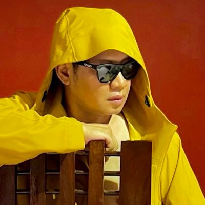 mr_loejic's profile picture. One must imagine Sisyphus happy.. Learning to tweet; old school— views my own. 🤷🏽‍♂️