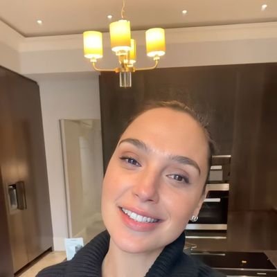 GalGadot622037's profile picture. 