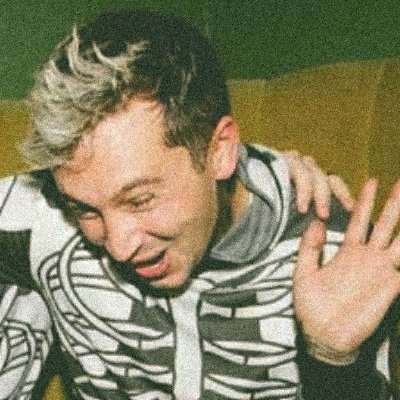 truztceremony's profile picture. _        ─── ⋆⋅ ♰ ⋅⋆ ───
; clancy / everette ⋅˚₊‧ ୨୧ ‧₊˚ ⋅ it / they
// infp . . . minor
#dhqvtwt #clikkietwt