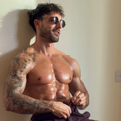 RobSFW's profile picture. Check my FREE link below to see my naughty side😈👇