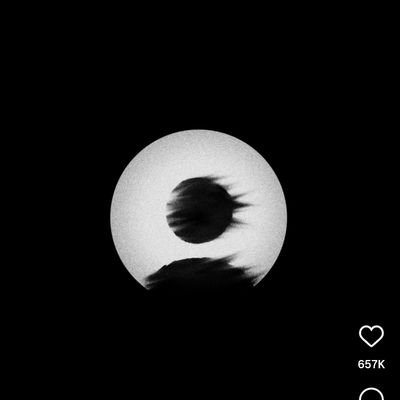 yichajayiz's profile picture. 