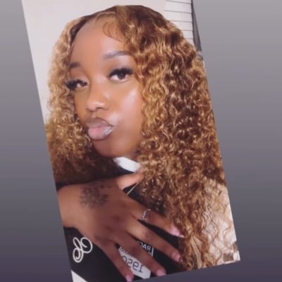 hey_vitamincee's profile picture. 