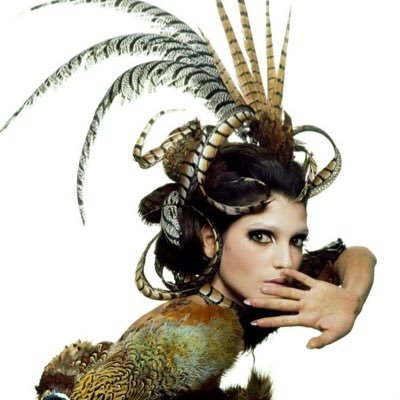 hidmygun's profile picture. "you will drain all of you" ||♒︎☼ ♐︎☾ ♌︎↑ + 7H♒︎ stellium || i lov deftones