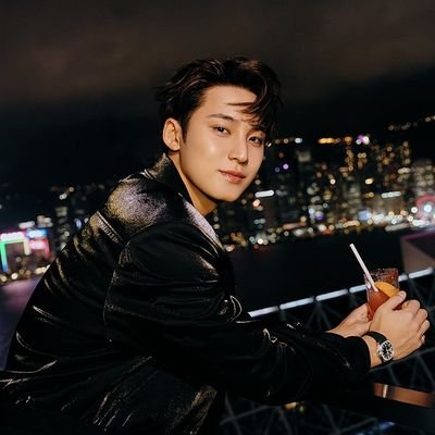 gyuddonn's profile picture. Stars reside in his eyes, as he brought magic tumbled allowed from his persona goes by the name is Mingyu / Guy