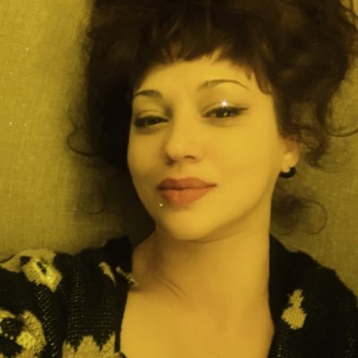 ezgisuozturkk's profile picture. sana ezgi mi diyelim yoksa su mu sorusundan biktim , ben kuzjiki arido artik sormayin