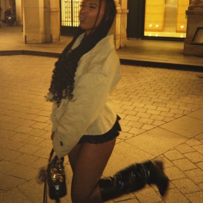 abaraikim's profile picture. plus d’oseille que toi mais c’est pas une compet