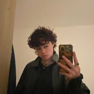 _rphll_'s profile picture. 🇦🇲🇵🇸 23 @eb0shii