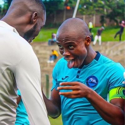 uphuya's profile picture. we see you👀👻😫