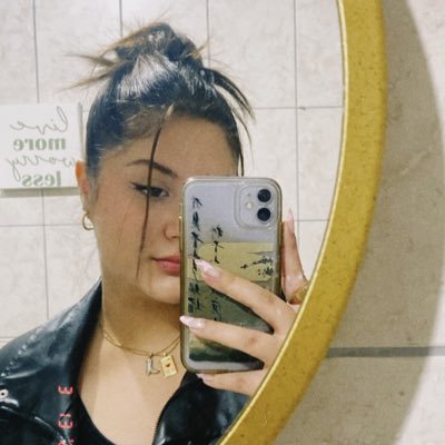 ecemaraar's profile picture. ♊️