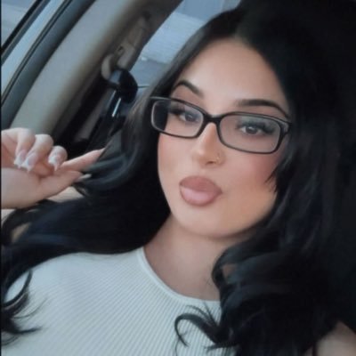 ihearttdez's profile picture. 𝐲𝐨𝐮𝐫 𝐟𝐚𝐯𝐨𝐫𝐢𝐭𝐞 𝐬𝐜𝐨𝐫𝐩𝐢𝐨