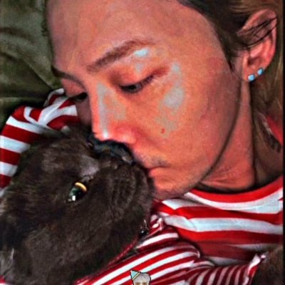 iyeluvzoa's profile picture. gdragon and his babys 🐈‍⬛&🐈‍⬛