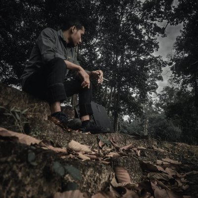 ByChhen's profile picture. I share my own opinions and reflections about life — not to convince you, but to make you think.
Every idea is an invitation to look deeper, question more, and