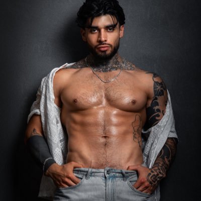 Sebas2528casti's profile picture. Vive, disfruta y que te importe un culo lo que la gente diga… Que rico hp 🔥🔥🔥 contenido en mi Of. Link de mi perfil y pídeme lo que quieras.