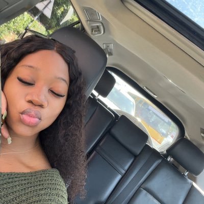 ItsBubalaB's profile picture. Bloomin’☁️✨