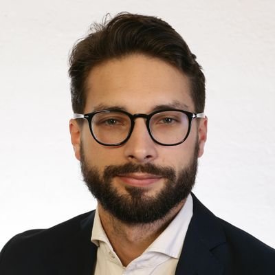 NicLeoneMD's profile picture. A vascular surgeon with expertise in scientific publishing and digital communication. Dr. Leone was appointed Assistant Editor at #EJVESforum.
