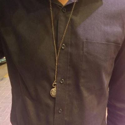 Aaankhainteriii's profile picture. itni haseeeeeennn