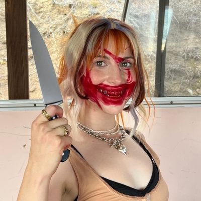 YELYAHB0B's profile picture. 